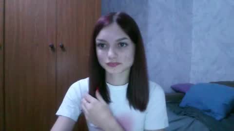 lola_sweetglow online show from 19, 7, 2026