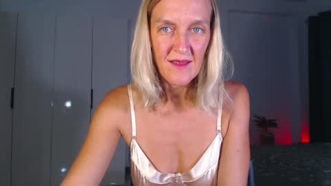 Snapshot of lolaaelita chatting on 20, 4, 2026 Lola online show from 20, 4, 2026