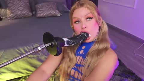 Snapshot of lolaangellx chatting on 21, 5, 2026 Lola Angel online show from 21, 5, 2026