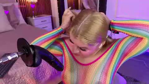Snapshot of lolaangellx chatting on 10, 6, 2026 Lola Angel online show from 10, 6, 2026