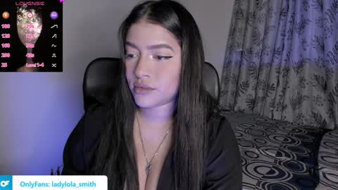 Snapshot of lolaasmith_21 chatting on 12, 1, 2025 lolaasmith_21 online show from 12, 1, 2025