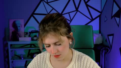 Snapshot of lolaasmus chatting on 4, 12, 2024 I consider myself the god Loki but life just calls me LOL online show from 4, 12, 2024