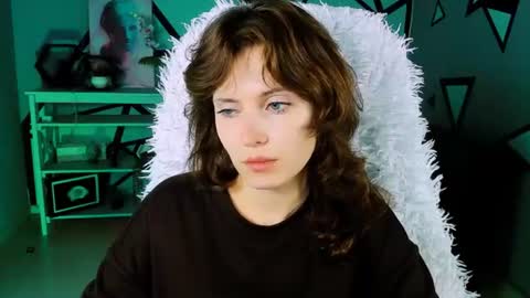 Snapshot of lolaasmus chatting on 17, 6, 2026 I consider myself the god Loki but life just calls me LOL online show from 17, 6, 2026