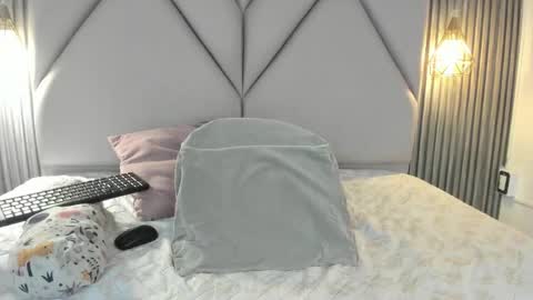 lolabunnysc online show from 5, 6, 2026