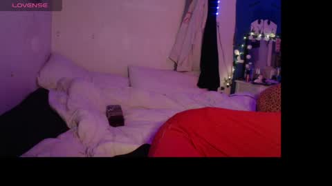 Snapshot of lolabunzz chatting on 16, 4, 2026 Your only Peach online show from 16, 4, 2026