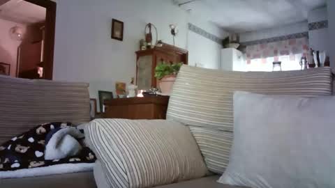 LOLA HUESO y ERIC online show from 2, 2, 2026