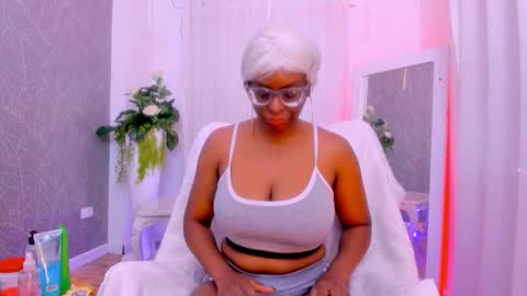 lola online show from 22, 11, 2025