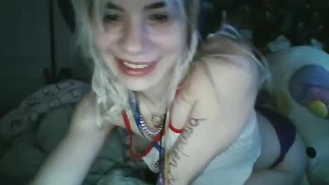 Lola Lixx online show from 9, 1, 2025