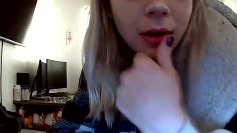 Lola Lixx online show from 30, 11, 2025