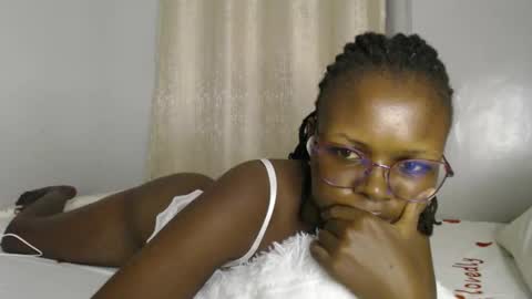 lolamia7 online show from 30, 4, 2026