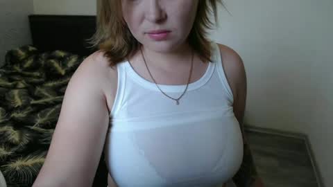 Snapshot of lolamyr chatting on 14, 7, 2026 kiss online show from 14, 7, 2026