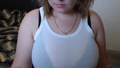 Snapshot of lolamyr chatting on 23, 7, 2026 kiss online show from 23, 7, 2026
