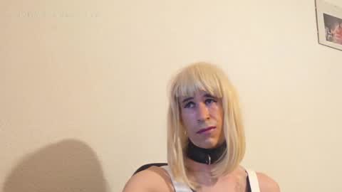 Snapshot of lolax69x chatting on 27, 5, 2026 Lola online show from 27, 5, 2026
