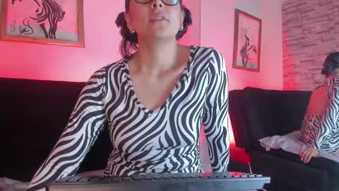 Snapshot of lolaxxxperiience chatting on 11, 10, 2025 Lola online show from 11, 10, 2025