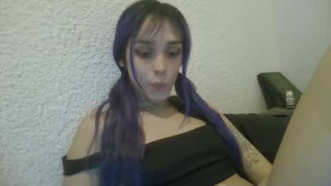 Snapshot of loleeta69 chatting on 10, 10, 2025 loleeta69 online show from 10, 10, 2025