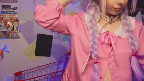 Snapshot of lolle4k chatting on 21, 10, 2025 Christine online show from 21, 10, 2025