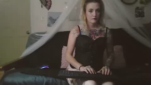 Lollipop Queen online show from 16, 10, 2025