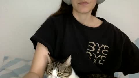 agnes online show from 20, 1, 2025