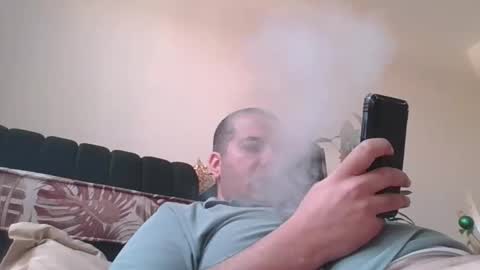 Snapshot of lolobobo1990 chatting on 25, 5, 2026 lolobobo1990 online show from 25, 5, 2026