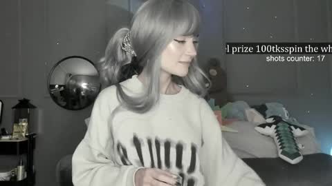 Snapshot of lonelly_lolly98 chatting on 28, 4, 2026 SABRINA online show from 28, 4, 2026