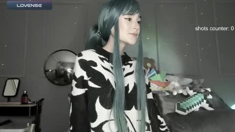 Snapshot of lonelly_lolly98 chatting on 11, 5, 2026 SABRINA online show from 11, 5, 2026