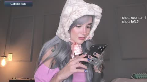 Snapshot of lonelly_lolly98 chatting on 15, 5, 2026 SABRINA online show from 15, 5, 2026