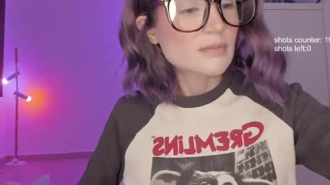 Snapshot of lonelly_lolly98 chatting on 4, 6, 2026 SABRINA online show from 4, 6, 2026