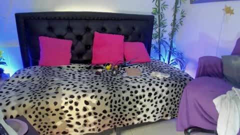 Jennifer  online show from 13, 1, 2026