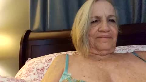 lonelylana1955 online show from 28, 10, 2025