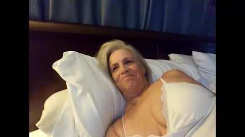 lonelylana1955 online show from 11, 11, 2025