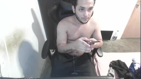 Snapshot of long_dick_boy_ chatting on 8, 11, 2025 Marvin Santiago online show from 8, 11, 2025