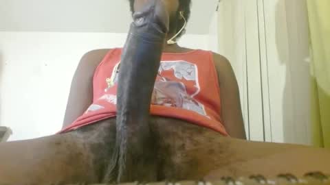 Snapshot of longblackcock28 chatting on 30, 9, 2025 longblackcock28 online show from 30, 9, 2025