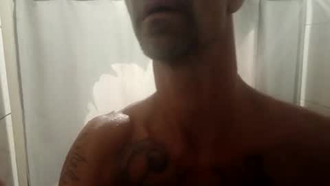 longdonglouie47 online show from 10, 9, 2025