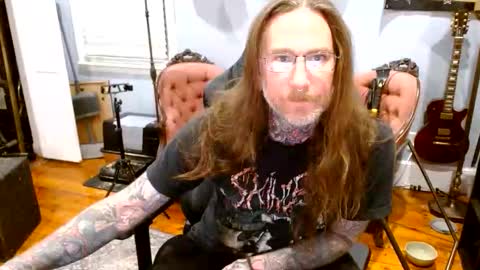 Snapshot of longhair021 chatting on 11, 6, 2026 longhair online show from 11, 6, 2026