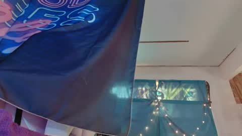 Londoncashmere69  online show from 10, 12, 2024