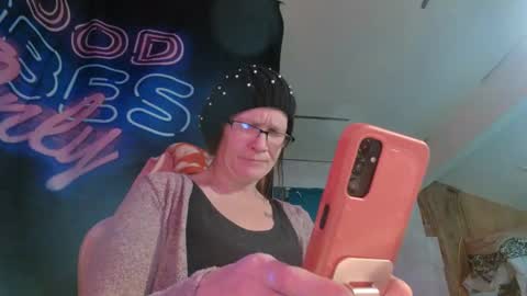 Londoncashmere69  online show from 11, 12, 2024