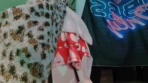 Londoncashmere69  online show from 19, 2, 2025