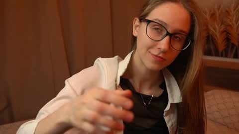 Snapshot of look_my_passion chatting on 4, 2, 2025 Hanna online show from 4, 2, 2025