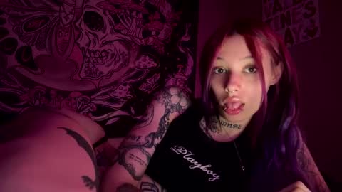 Snapshot of lookingforlona chatting on 23, 9, 2025 lookingforlona online show from 23, 9, 2025