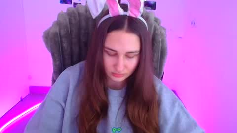 Lora online show from 13, 2, 2026