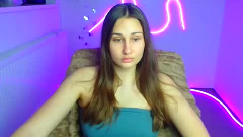 Lora online show from 18, 4, 2026