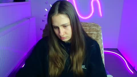 Snapshot of lora_kisses chatting on 29, 4, 2026 Lora online show from 29, 4, 2026