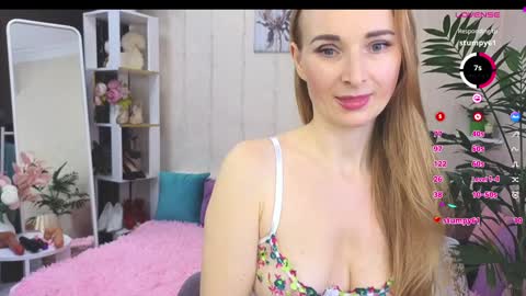Snapshot of loracolins chatting on 23, 1, 2025 LoraColins online show from 23, 1, 2025