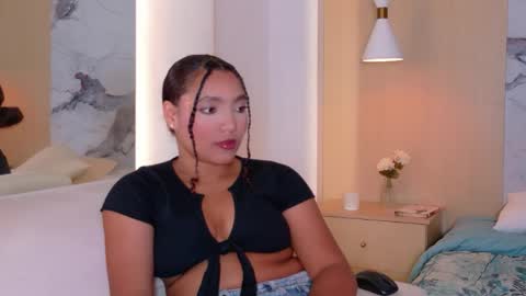 Loraine Rios online show from 14, 4, 2026