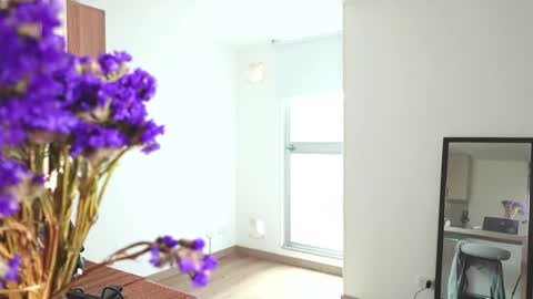 Deborah Daz online show from 2, 12, 2025