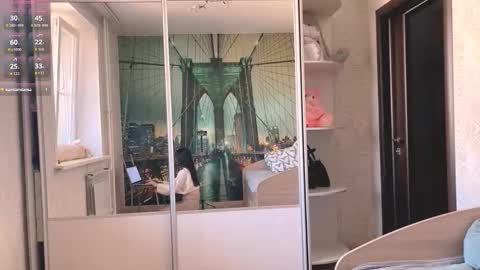 Olivia online show from 25, 10, 2025