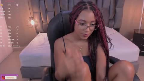 Snapshot of lorena_vieira_ chatting on 2, 3, 2025 Lorena Vieira online show from 2, 3, 2025