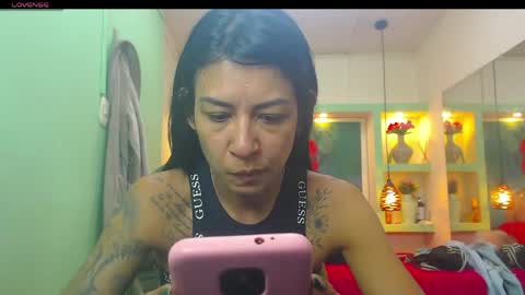 Snapshot of lorenapinto_ chatting on 25, 5, 2026 lore online show from 25, 5, 2026