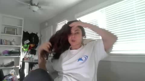 lorenlovely online show from 18, 11, 2025