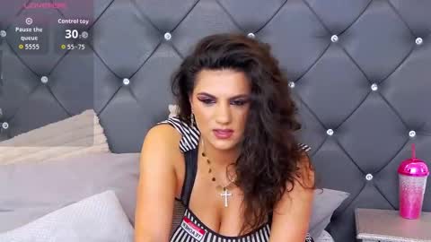 Lorenne Mays online show from 30, 11, 2025